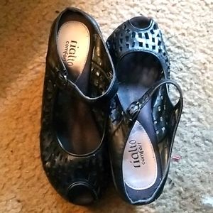 Women's 9.5 rialto comfort, black wedge, leather